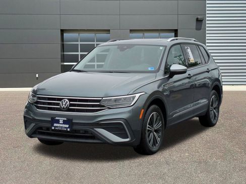 Used 2024 Volkswagen Tiguan Wolfsburg Edition AWD/4WD image 3