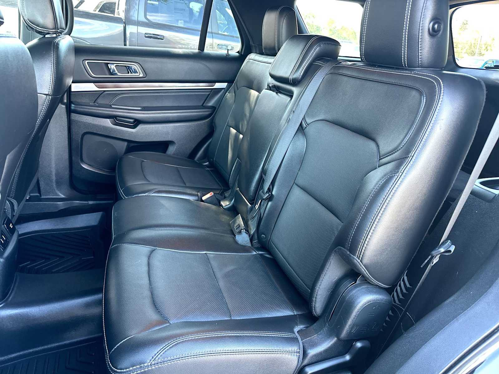 Used 2018 Ford Explorer Limited w/ Ford Safe & Smart Package AWD/4WD image 23