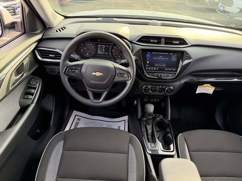 Certified 2023 Chevrolet TrailBlazer LT w/ Convenience Package image 13