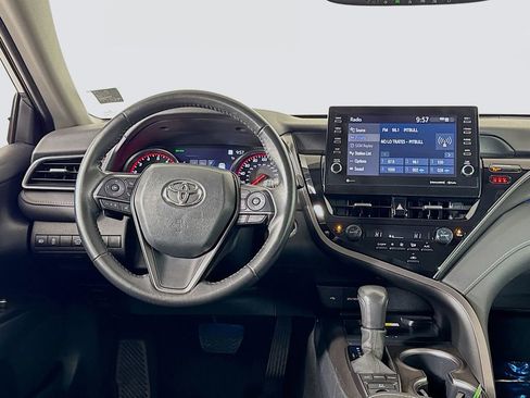 Used 2023 Toyota Camry XSE FWD image 9