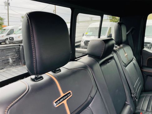 Used 2023 Ford F350 Platinum image 28