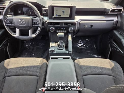 Used 2025 Toyota 4Runner SR5 AWD/4WD image 12