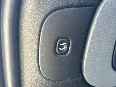 Used 2014 Jeep Cherokee Latitude w/ Comfort/Convenience Group AWD/4WD image 10