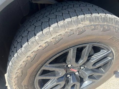 Used 2023 GMC Sierra 1500 Elevation w/ Elevation Premium Package AWD/4WD image 9