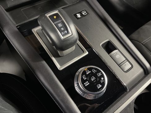 Used 2024 Mitsubishi Outlander SE image 26