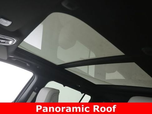 Used 2025 Jeep Wagoneer L Series III w/ Premium Group I image 19