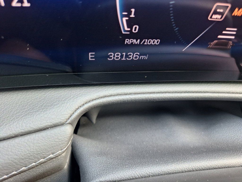 Certified 2025 Cadillac XT4 Premium Luxury w/ Technology Package FWD image 19