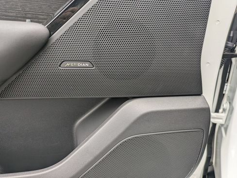 New 2026 Land Rover Range Rover Velar S AWD/4WD image 13