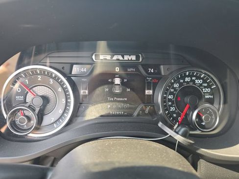 Used 2022 RAM 1500 Big Horn AWD/4WD image 4