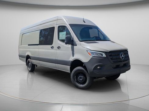 New 2026 Mercedes-Benz Sprinter 2500 image 13