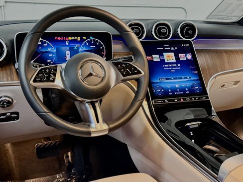 Used 2026 Mercedes-Benz GLC 300 image 34