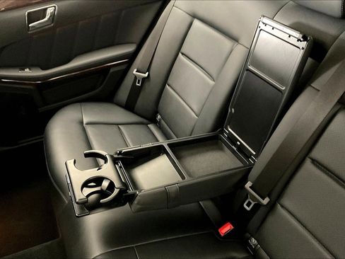 Used 2011 Mercedes-Benz E 350 4MATIC Sedan image 39
