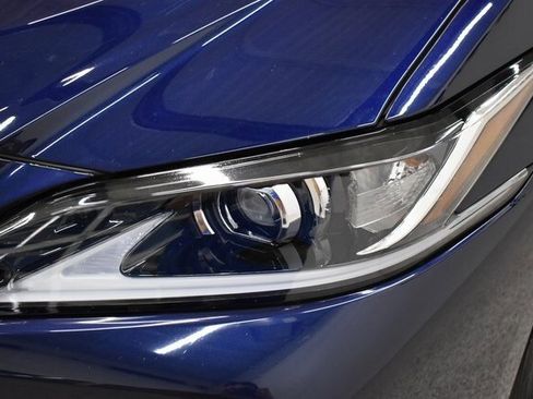 Used 2024 Lexus ES 350 image 17