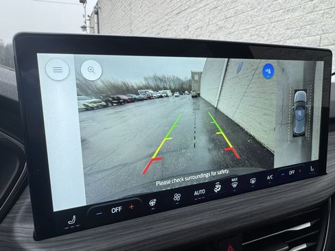 Used 2025 Ford Escape Base w/ PHEV Premium Package image 34