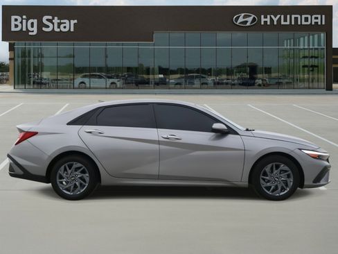 Certified 2024 Hyundai Elantra SEL image 5