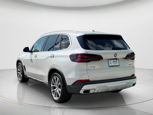Certified 2024 BMW X5 xDrive50e w/ Premium Package AWD/4WD image 7