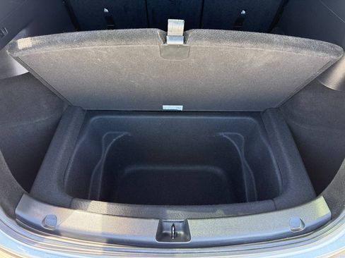 Used 2021 Tesla Model Y Long Range AWD/4WD image 16