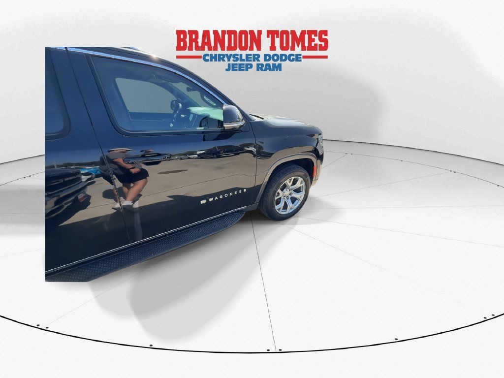 Used 2022 Jeep Wagoneer Series II AWD/4WD image 9