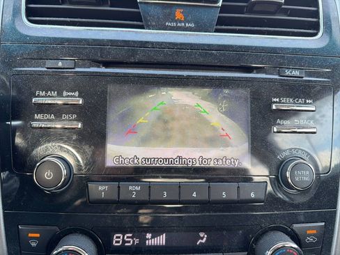 Used 2015 Nissan Altima 2.5 SV w/ Convenience Package image 7