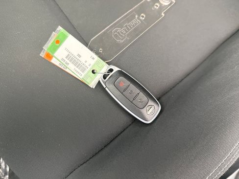 Used 2023 Nissan Rogue S AWD/4WD image 23