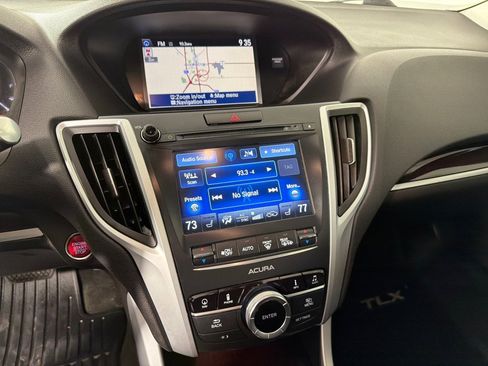 Used 2017 Acura TLX V6 SH-AWD w/ Technology Pkg image 18