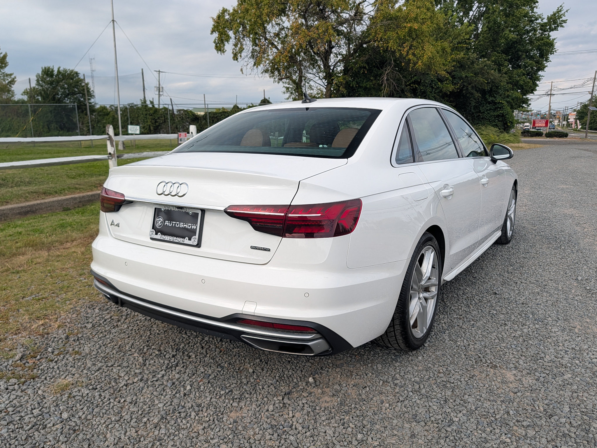 Used 2024 Audi A4 2.0T Premium Plus AWD/4WD image 5