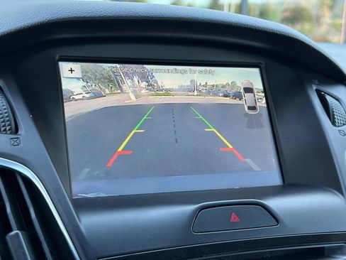 Used 2018 Ford Focus SEL FWD image 18