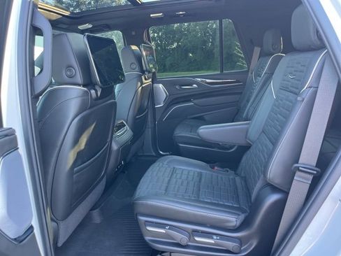 Certified 2024 Cadillac Escalade Sport Platinum w/ Heavy-Duty Trailer Package image 48