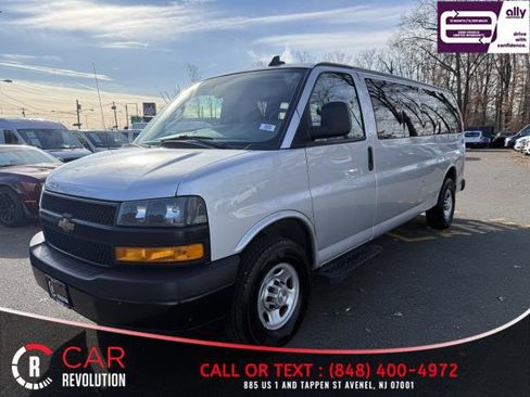 Used 2022 Chevrolet Express 3500 LS image 3