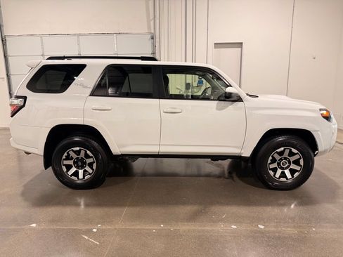 Used 2023 Toyota 4Runner TRD Off-Road AWD/4WD image 4