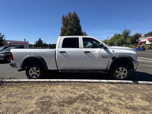 Used 2018 RAM 2500 Tradesman w/ Chrome Appearance Group image 6