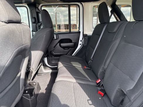 Used 2022 Jeep Wrangler Unlimited Sport image 42