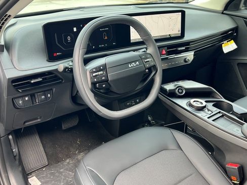 New 2025 Kia EV6 Light w/ Light LR Technology Package image 15