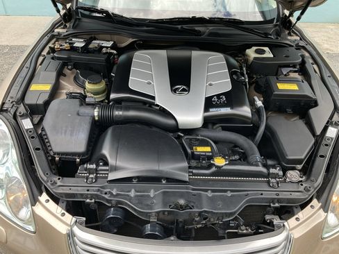 Used 2005 Lexus SC 430 Convertible image 35