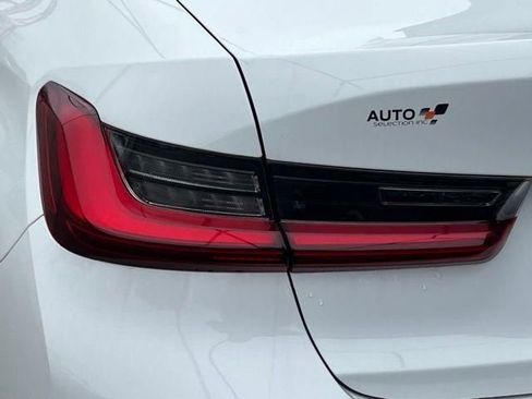 Used 2022 BMW 330i Sedan w/ Convenience Package image 7