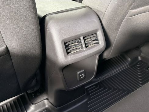 Used 2020 Chevrolet Equinox LS FWD image 33