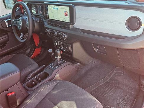 Used 2024 Jeep Wrangler Sport S image 22