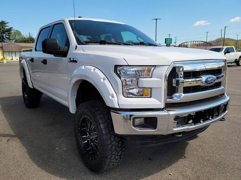 Used 2017 Ford F150 XLT w/ Trailer Tow Package AWD/4WD image 3