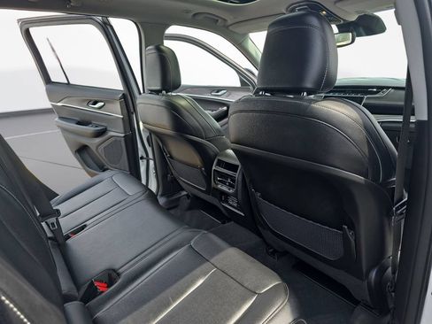 Certified 2023 Jeep Grand Cherokee Limited AWD/4WD image 11