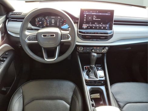 Used 2025 Jeep Compass Limited AWD/4WD image 7