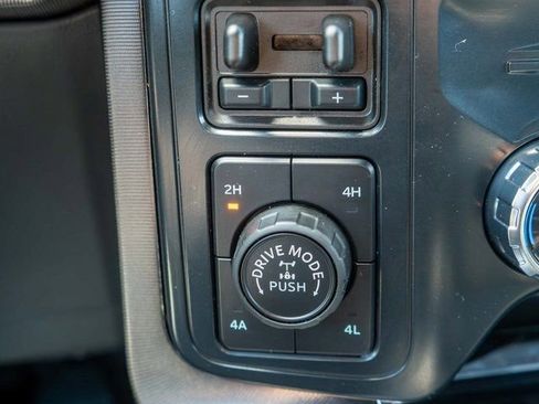 Used 2025 Ford F150 Platinum w/ FX4 Off-Road Package AWD/4WD image 27