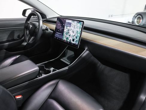Used 2019 Tesla Model 3 Standard Range Plus RWD image 19