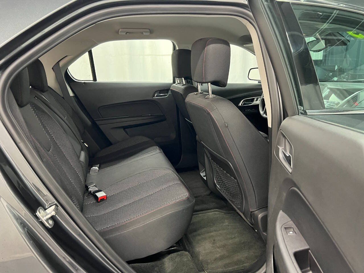 Used 2017 Chevrolet Equinox LS FWD image 10