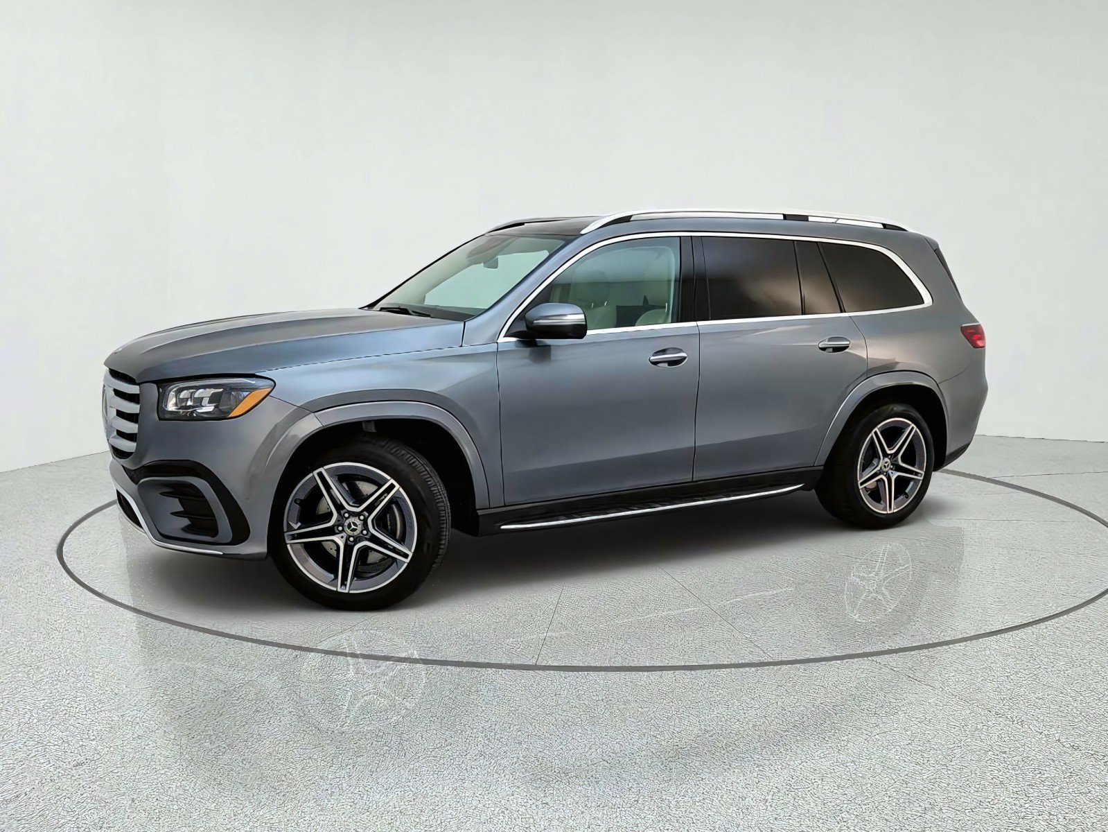 Used 2025 Mercedes-Benz GLS 450 4MATIC w/ AMG Line Exterior image 15