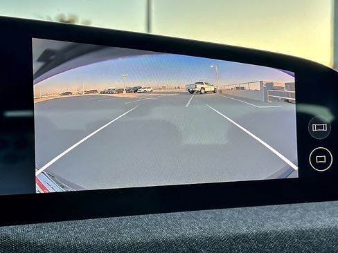 Used 2024 Lucid Air Touring image 17