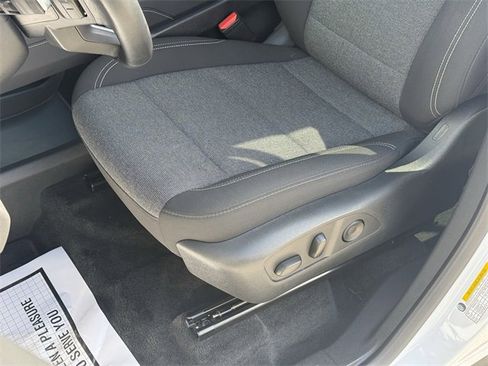 Used 2025 GMC Acadia Elevation image 14