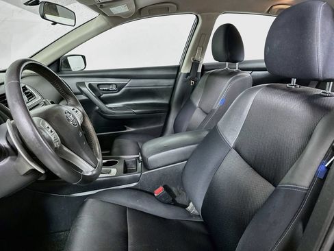 Used 2017 Nissan Altima 2.5 SR w/ Midnight Edition Package FWD image 8