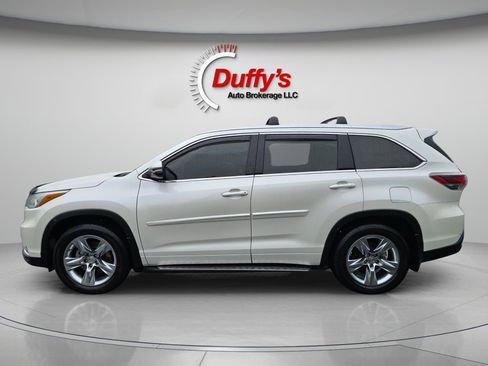 Used 2014 Toyota Highlander Limited Platinum AWD/4WD image 17