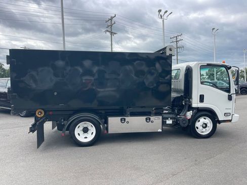 Used 2024 Chevrolet Low Cab Forward RWD image 6