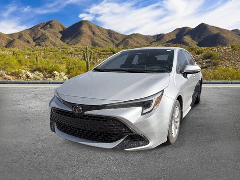 Used 2025 Toyota Corolla SE w/ SE Package FWD image 14